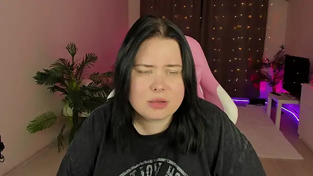 Akemi BBW online show from October 7, 2025, 3:53 pm