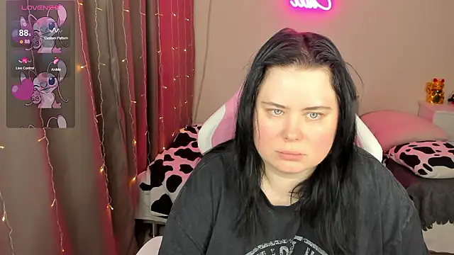 Akemi BBW online show from March 3, 2026, 4:51 am