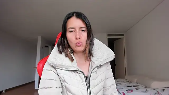 zoe jeane beker online show from December 29, 2024, 9:20 pm