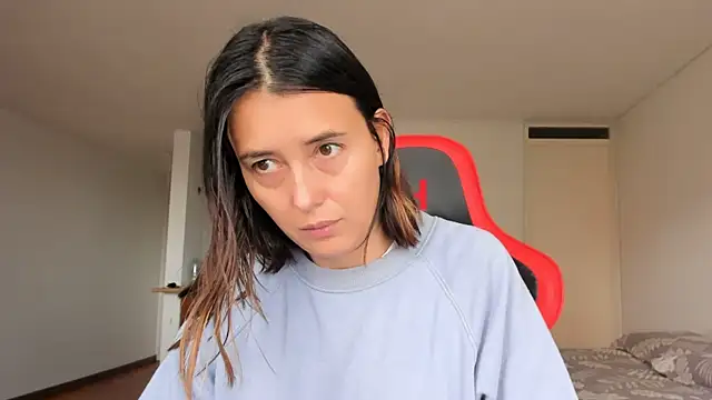 zoe jeane beker online show from February 11, 2025, 7:27 pm