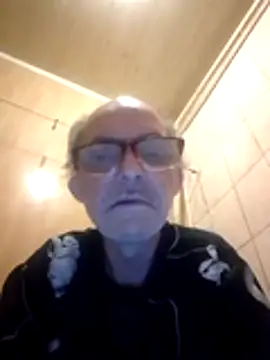 Snapshot of oksana722 chatting on October 17, 2025, 7:33 am oksana722 online show from October 17, 2025, 7:33 am