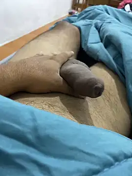 Snapshot of Enrrique30 chatting on December 7, 2024, 2:42 am Enrrique30 online show from December 7, 2024, 2:42 am