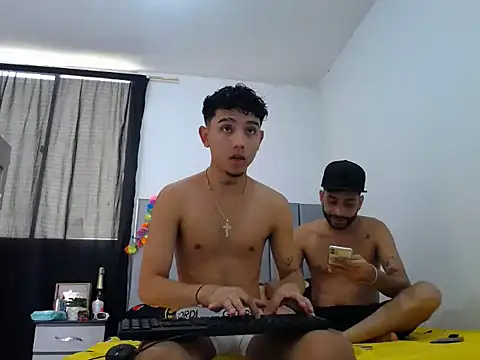 Evilboy555 online show from November 21, 2025, 3:54 pm