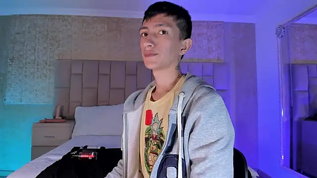 DereckCooperr online show from December 22, 2024, 7:52 pm