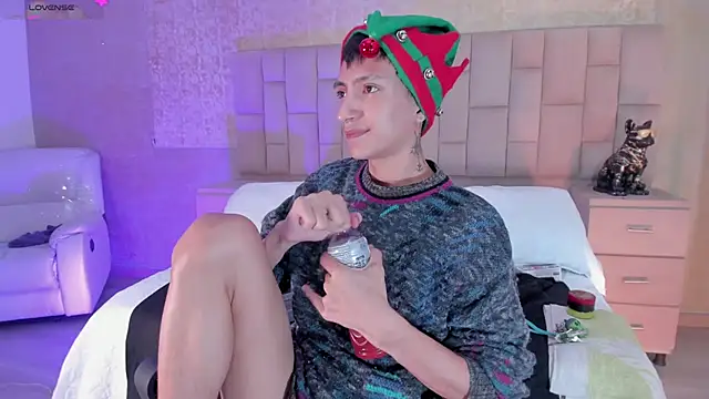 DereckCooperr online show from December 24, 2024, 12:11 am