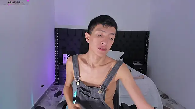 DereckCooperr online show from January 3, 2025, 12:11 am