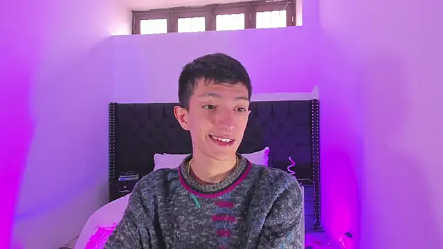 DereckCooperr online show from January 4, 2025, 7:02 pm