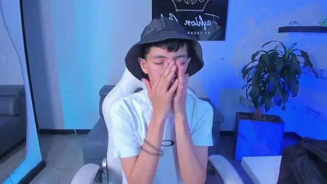 DereckCooperr online show from March 16, 2025, 9:47 pm