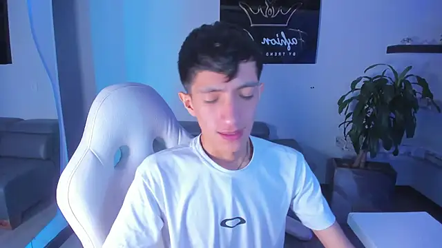 DereckCooperr online show from March 17, 2025, 3:57 am