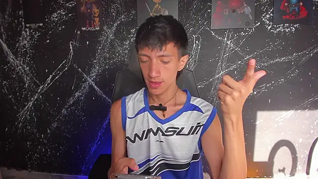 DereckCooperr online show from February 3, 2026, 9:09 pm