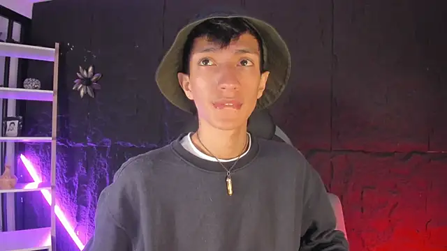 DereckCooperr online show from February 12, 2026, 11:33 pm