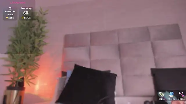 mia crawford online show from February 5, 2025, 2:59 pm