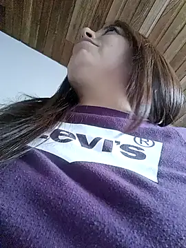 Snapshot of seherlatin chatting on October 4, 2025, 8:40 pm seherlatin online show from October 4, 2025, 8:40 pm