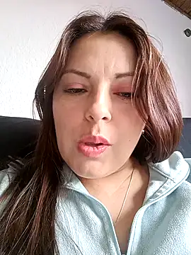 Snapshot of seherlatin chatting on October 11, 2025, 5:44 pm seherlatin online show from October 11, 2025, 5:44 pm