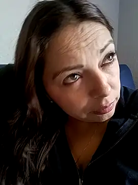 Snapshot of seherlatin chatting on October 20, 2025, 6:08 pm seherlatin online show from October 20, 2025, 6:08 pm