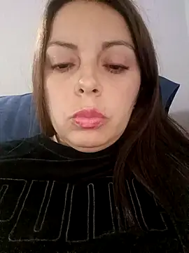 Snapshot of seherlatin chatting on October 25, 2025, 10:37 pm seherlatin online show from October 25, 2025, 10:37 pm