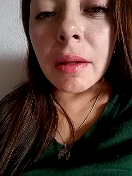 Snapshot of seherlatin chatting on October 26, 2025, 8:15 pm seherlatin online show from October 26, 2025, 8:15 pm