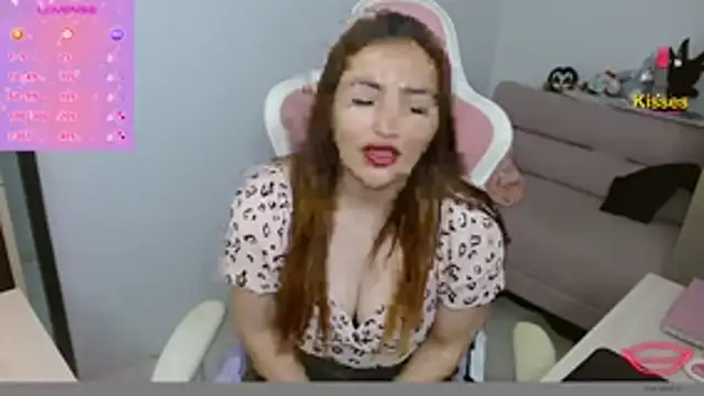 EVA GRAYS online show from February 25, 2026, 5:11 pm