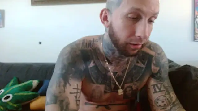 bobbybacala91 online show from March 14, 2025, 4:19 pm