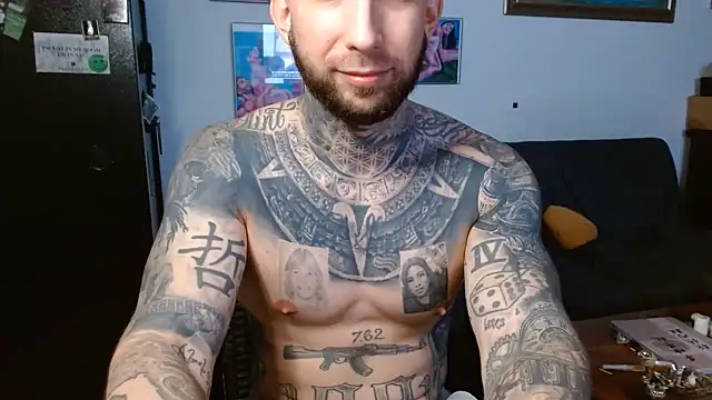 Snapshot of bobbybacala91 chatting on July 4, 2026, 9:04 am bobbybacala91 online show from July 4, 2026, 9:04 am
