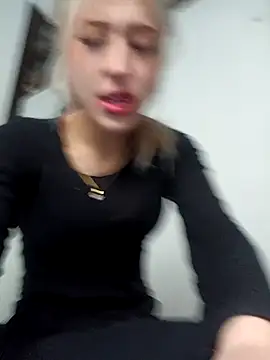 Snapshot of eva-2023 chatting on January 2, 2025, 5:18 pm eva-2023 online show from January 2, 2025, 5:18 pm