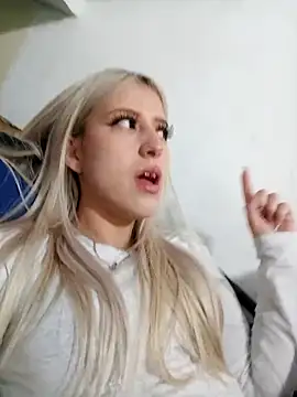 Snapshot of eva-2023 chatting on January 3, 2025, 8:54 pm eva-2023 online show from January 3, 2025, 8:54 pm