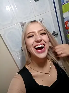 Snapshot of eva-2023 chatting on January 12, 2025, 11:04 pm eva-2023 online show from January 12, 2025, 11:04 pm