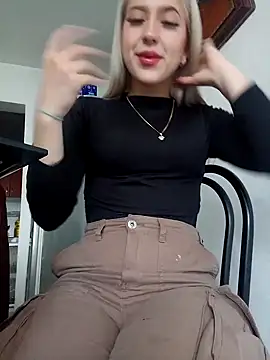 Snapshot of eva-2023 chatting on January 13, 2025, 6:49 pm eva-2023 online show from January 13, 2025, 6:49 pm