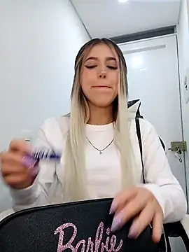 Snapshot of eva-2023 chatting on February 7, 2026, 1:20 am eva-2023 online show from February 7, 2026, 1:20 am