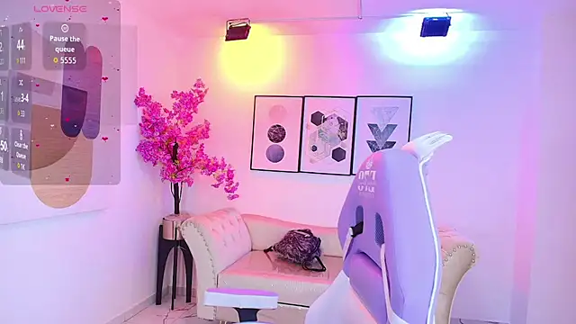 Isa reel online show from November 10, 2025, 7:35 pm