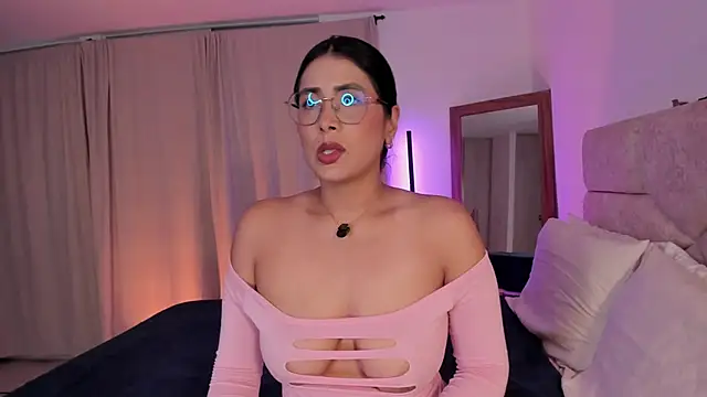 tina olsen07 online show from January 12, 2026, 9:42 pm