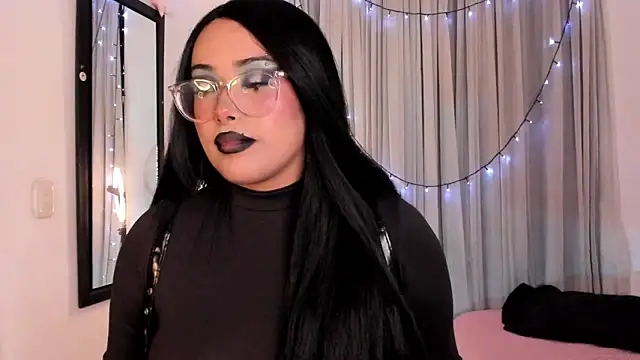 Snapshot of willow_poisson chatting on June 19, 2026, 6:01 pm willow poisson online show from June 19, 2026, 6:01 pm