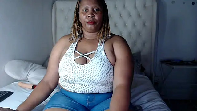 Snapshot of PlatnumBoobsX chatting on January 16, 2026, 6:45 pm PlatnumBoobsX online show from January 16, 2026, 6:45 pm