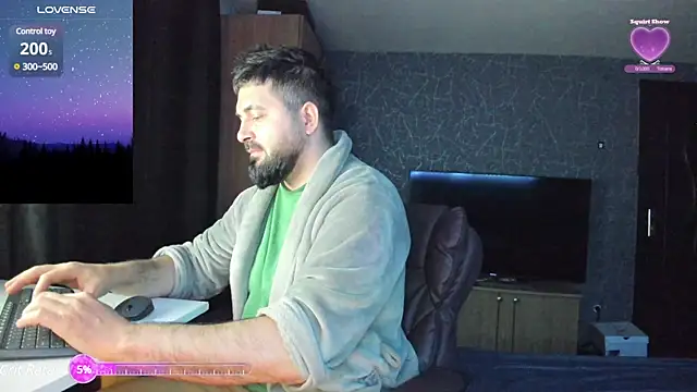 Snapshot of Eduu2322 chatting on December 10, 2024, 5:07 am Eduu2322 online show from December 10, 2024, 5:07 am