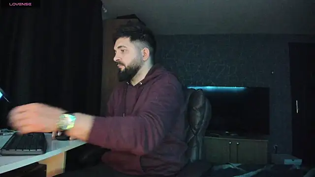 Snapshot of Eduu2322 chatting on January 17, 2025, 11:18 pm Eduu2322 online show from January 17, 2025, 11:18 pm