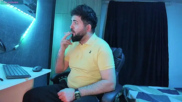 Snapshot of Eduu2322 chatting on February 5, 2025, 10:12 pm Eduu2322 online show from February 5, 2025, 10:12 pm