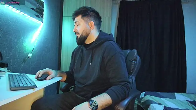 Snapshot of Eduu2322 chatting on February 23, 2025, 11:36 pm Eduu2322 online show from February 23, 2025, 11:36 pm