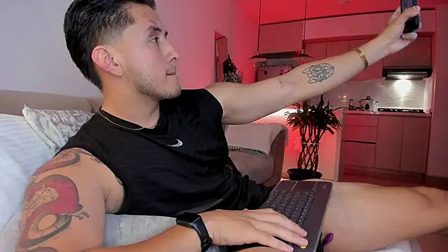 Chriskyle  online show from October 17, 2025, 12:25 am