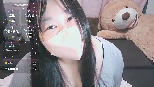 yuinyan3150 online show from February 27, 2026, 1:00 pm