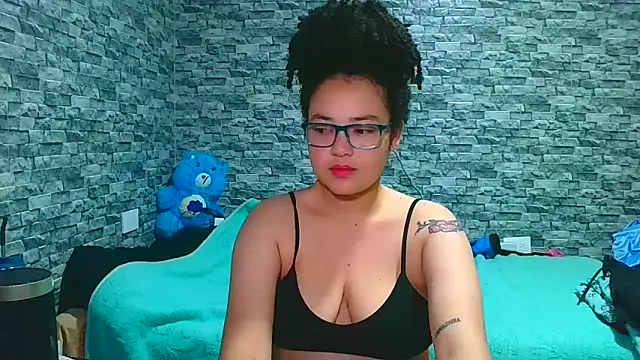 Snapshot of vanellope12 chatting on March 25, 2026, 5:57 am vanellope12 online show from March 25, 2026, 5:57 am