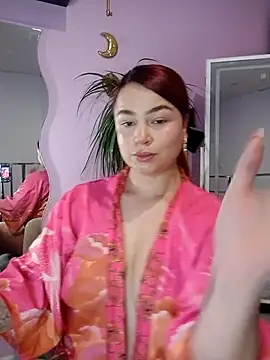 Snapshot of Lia_Roxx chatting on March 4, 2026, 5:41 pm Lia Roxx online show from March 4, 2026, 5:41 pm