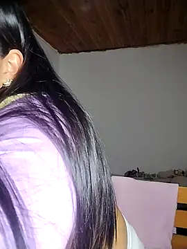 KATYGONZALEZ online show from May 16, 2026, 12:40 am