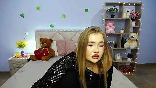 Snapshot of StacyYellig chatting on March 17, 2025, 11:54 pm StacyYellig online show from March 17, 2025, 11:54 pm