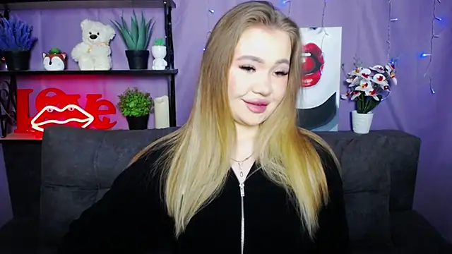Snapshot of StacyYellig chatting on March 22, 2025, 8:37 pm StacyYellig online show from March 22, 2025, 8:37 pm