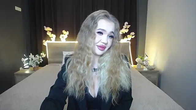 StacyYellig online show from April 26, 2026, 9:01 pm