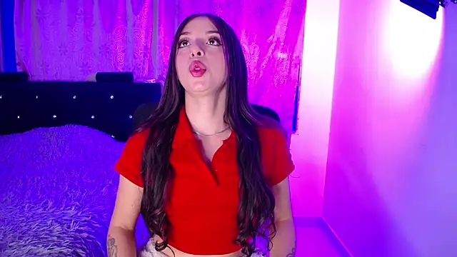 Snapshot of Aleja_Sanz chatting on March 4, 2025, 5:32 am Aleja Sanz online show from March 4, 2025, 5:32 am