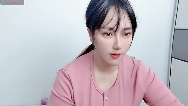 LIsha--170 online show from April 9, 2026, 6:02 am