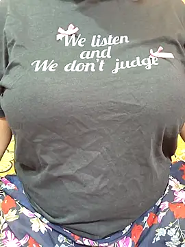 CUTE SOPHIA- online show from October 4, 2025, 11:03 pm