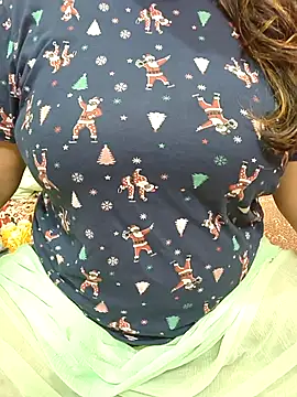 CUTE SOPHIA- online show from October 24, 2025, 11:56 pm