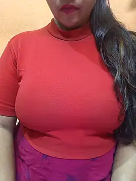 CUTE SOPHIA- online show from May 6, 2026, 1:47 am
